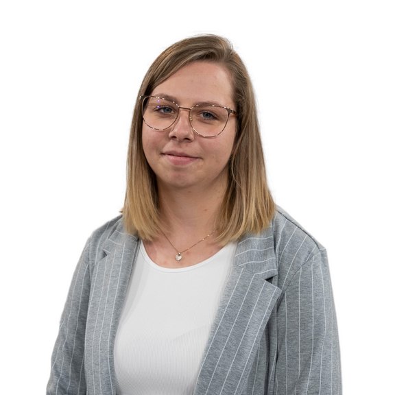 Magdalena_riegler_Profilbild_gespiegelt.jpg